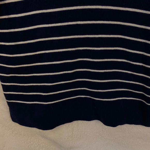 Tahari lightweight hoodie sweater - Picture 9 of 13